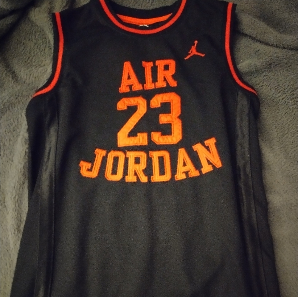 Jordan jersey kids size large